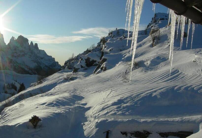 בית מלון כפרי Albergo Vezzana