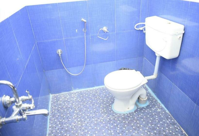 호텔 Castle Manor   Auroville Beach