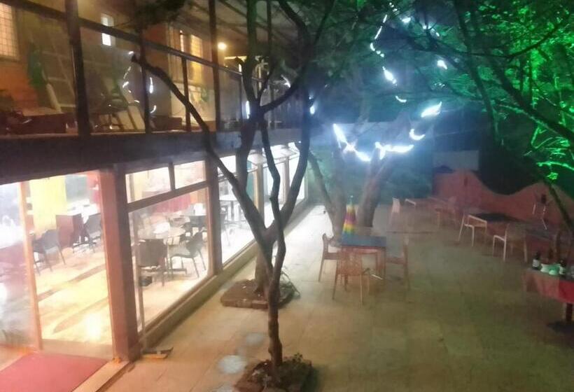 酒店 Gourish Resort