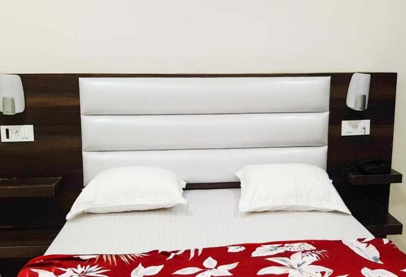 Отель Green Park