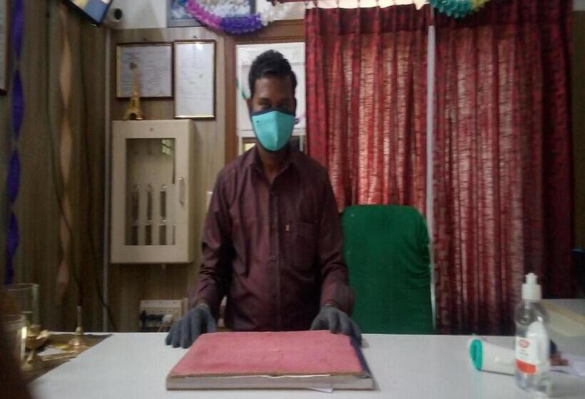 酒店 Haleemas Residency