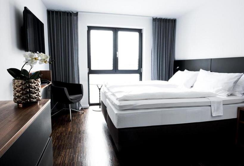 Отель &repeat Köln Airport