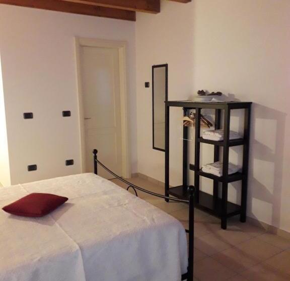 בית מלון כפרי La Tana Del Picchio