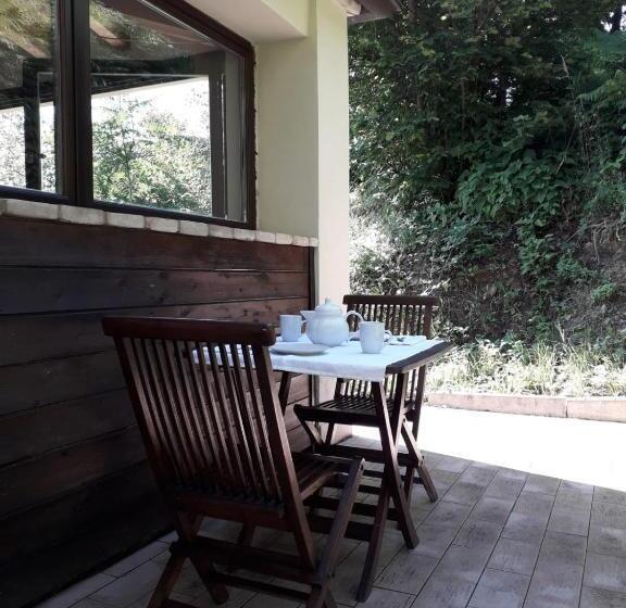 בית מלון כפרי La Tana Del Picchio