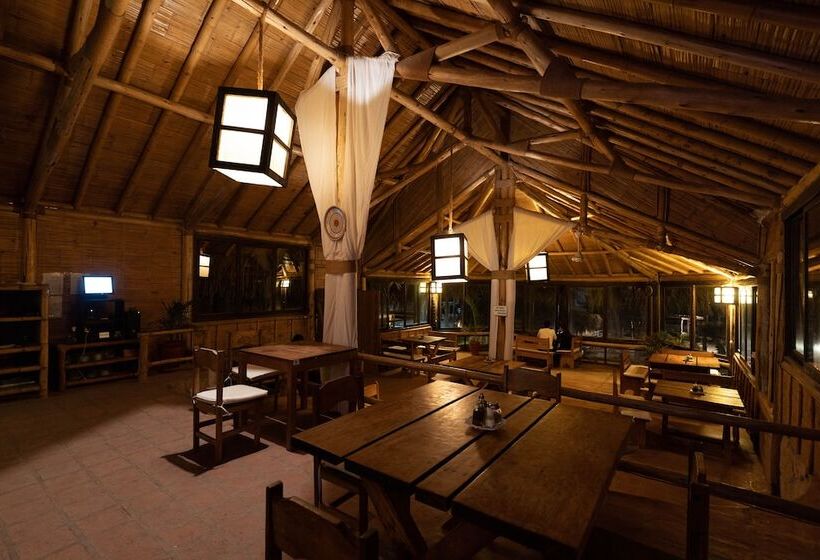 Отель Las Cabañas De Antica