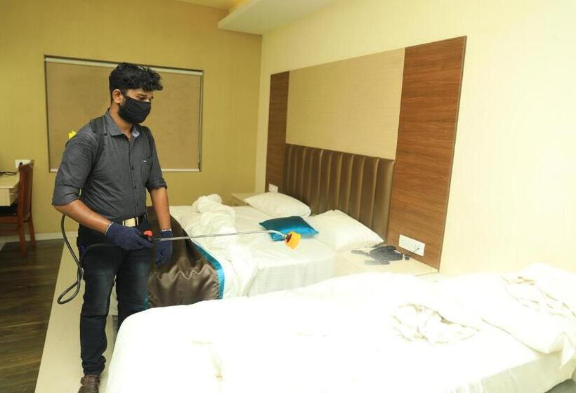 فندق Laya Regency