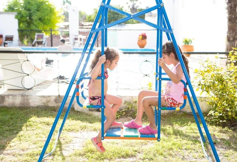 בית מלון כפרי Los Aromos