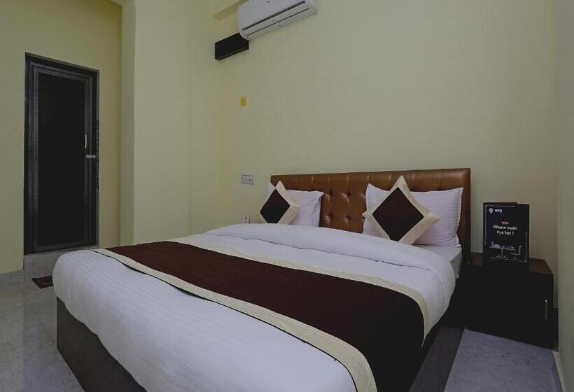 Отель Oyo 11547  Mona Palace