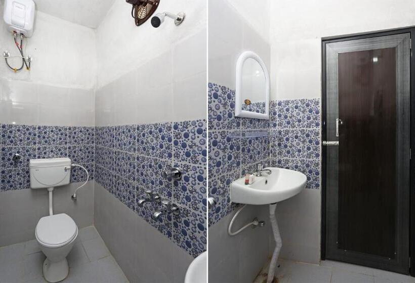 Отель Oyo 11547  Mona Palace