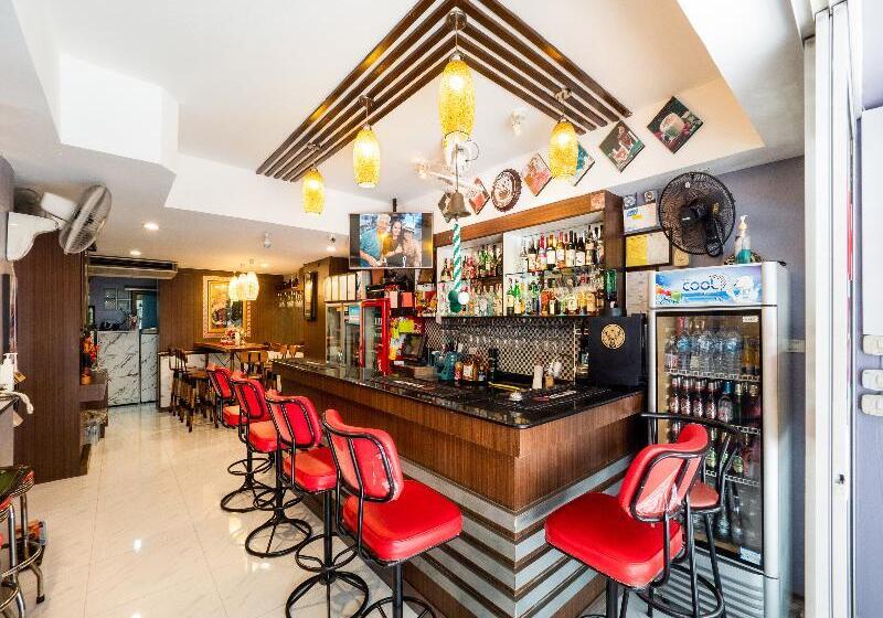 Отель Oyo 75375 Lisa Guesthouse