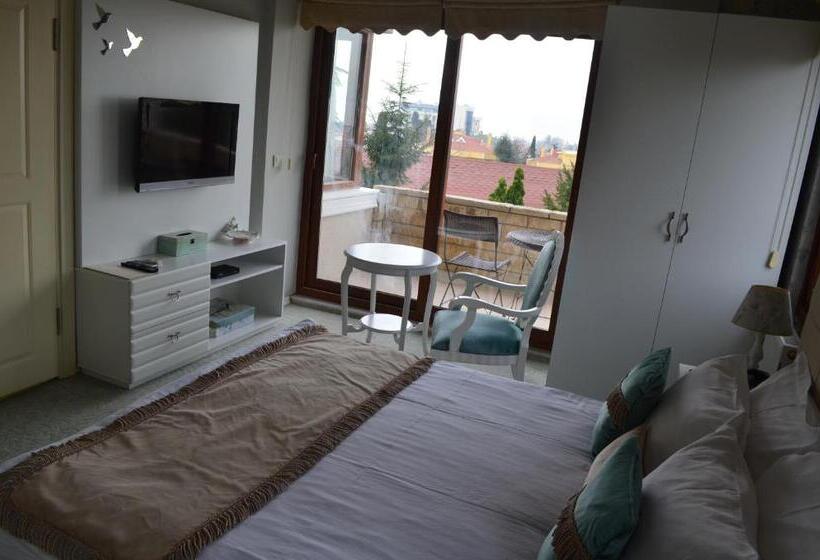 هتل Parla Viens Suites