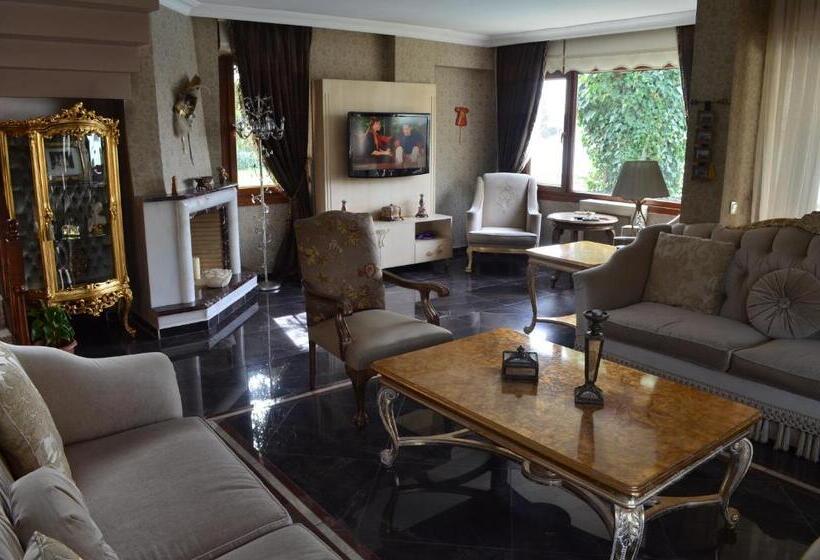 هتل Parla Viens Suites