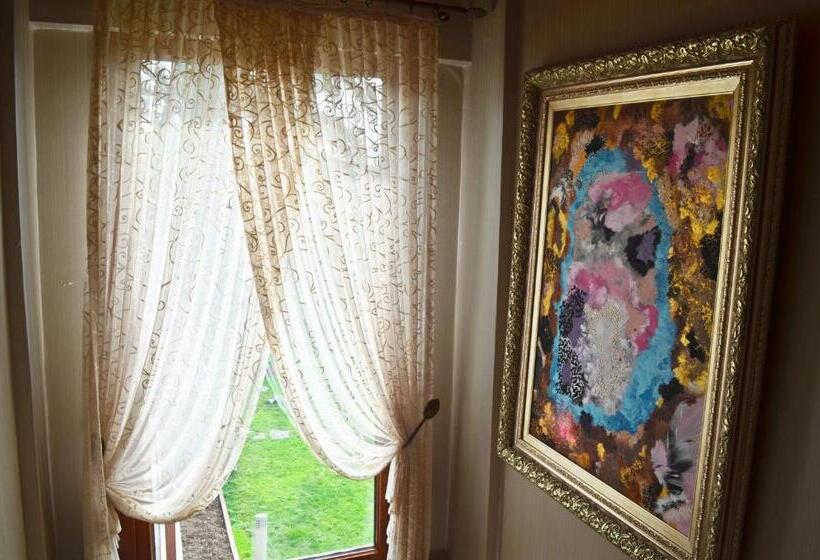 هتل Parla Viens Suites