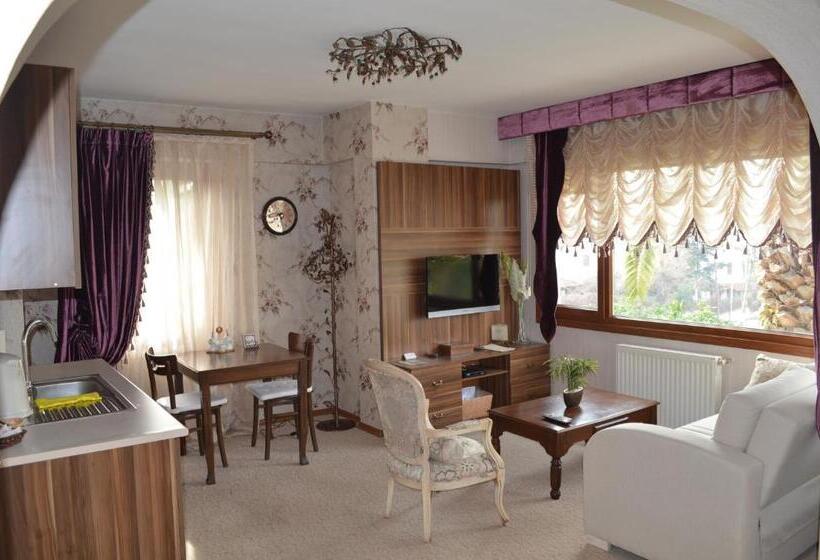 هتل Parla Viens Suites