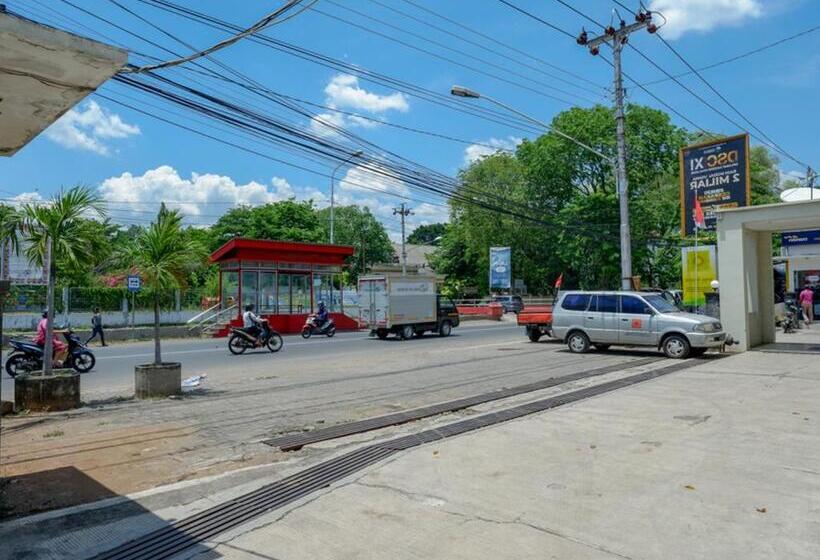 호텔 Reddoorz At Jalan Sriwijaya Semarang