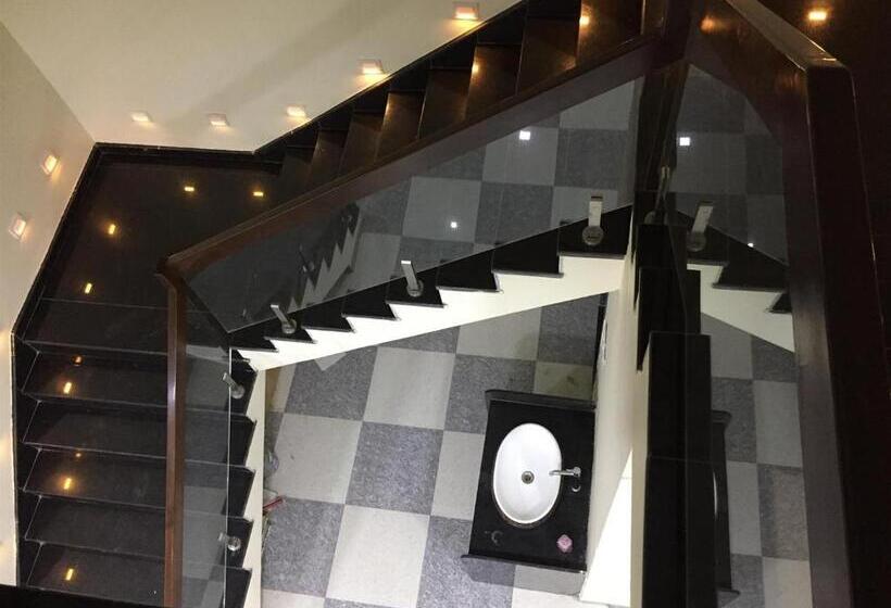 בית מלון כפרי Shri Sharanam