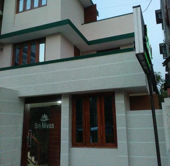 Отель Sri Nivas Guest House