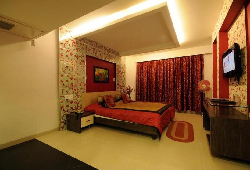 בית מלון כפרי Surabhi Regency