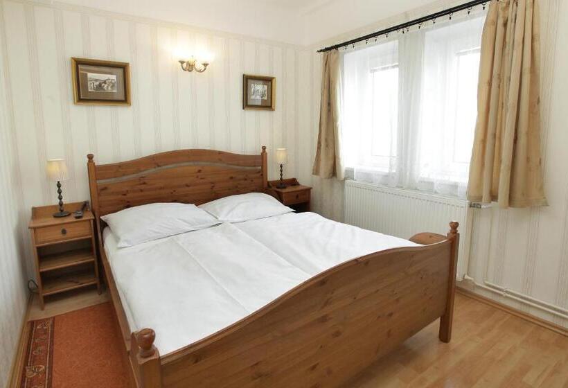 בית מלון כפרי štekl   Hrubá Skála