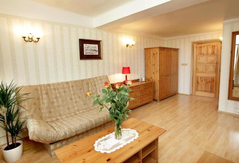 בית מלון כפרי štekl   Hrubá Skála