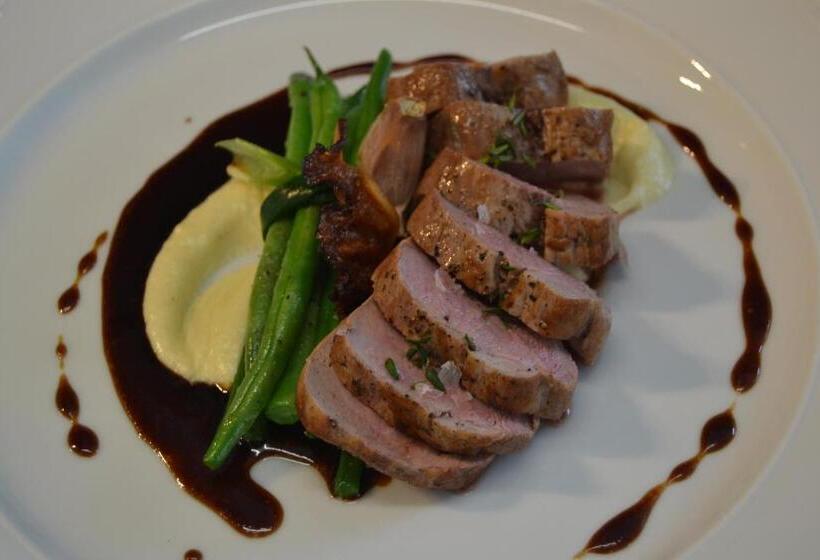 ホテル štekl   Hrubá Skála