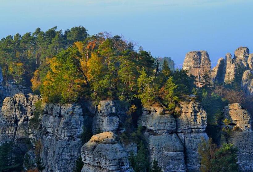 בית מלון כפרי štekl   Hrubá Skála