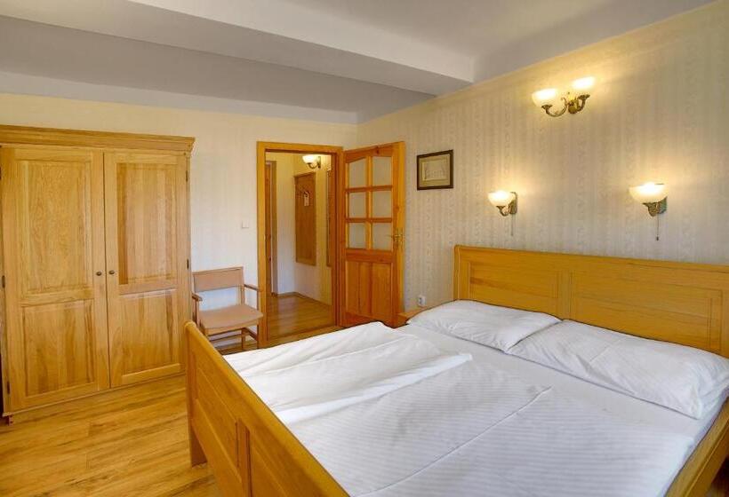 בית מלון כפרי štekl   Hrubá Skála