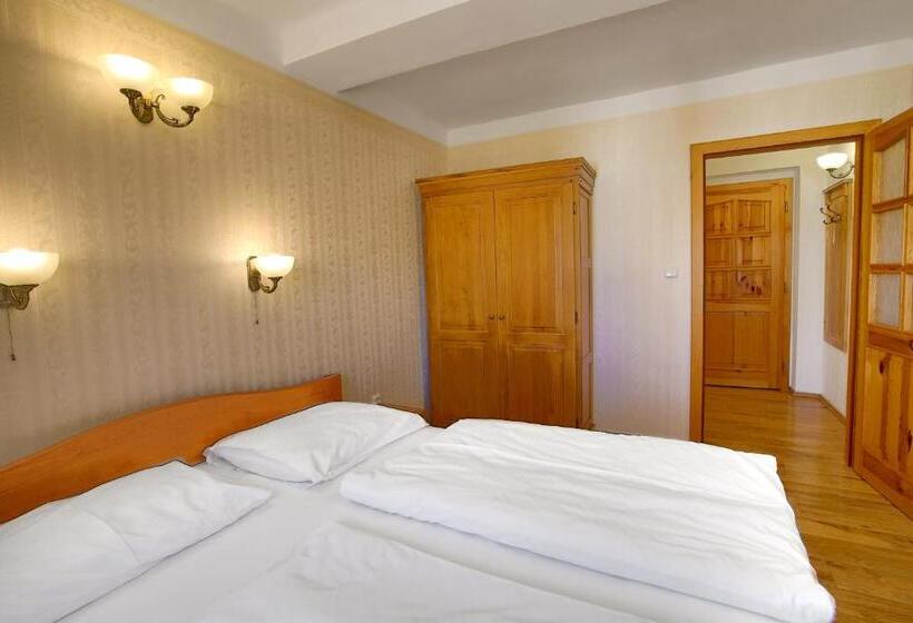 בית מלון כפרי štekl   Hrubá Skála