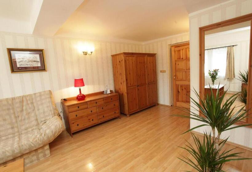 ホテル štekl   Hrubá Skála