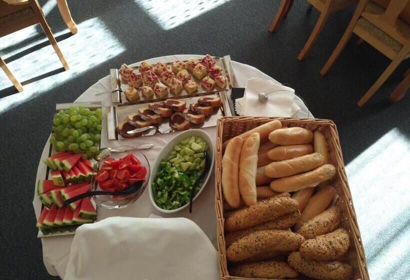 ホテル štekl   Hrubá Skála