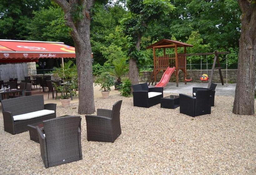 בית מלון כפרי štekl   Hrubá Skála