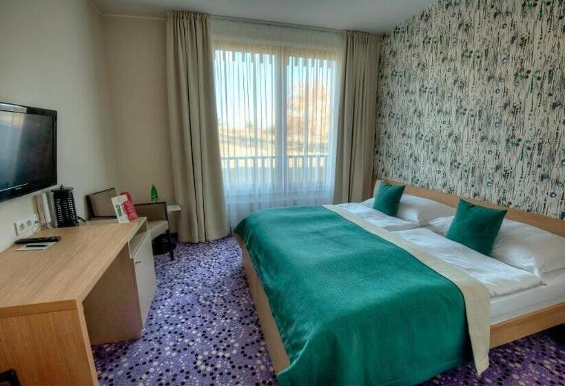 Отель Vinice Hnanice