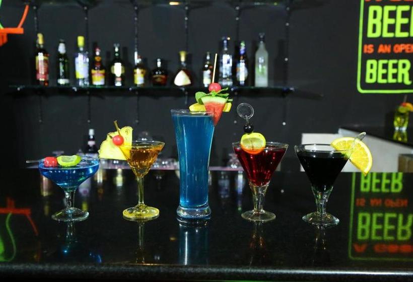 Отель Vinnca Lrn Excellency