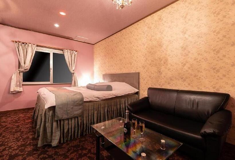 Kani Hotel Chapel Garden