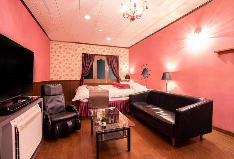 Kani Hotel Chapel Garden