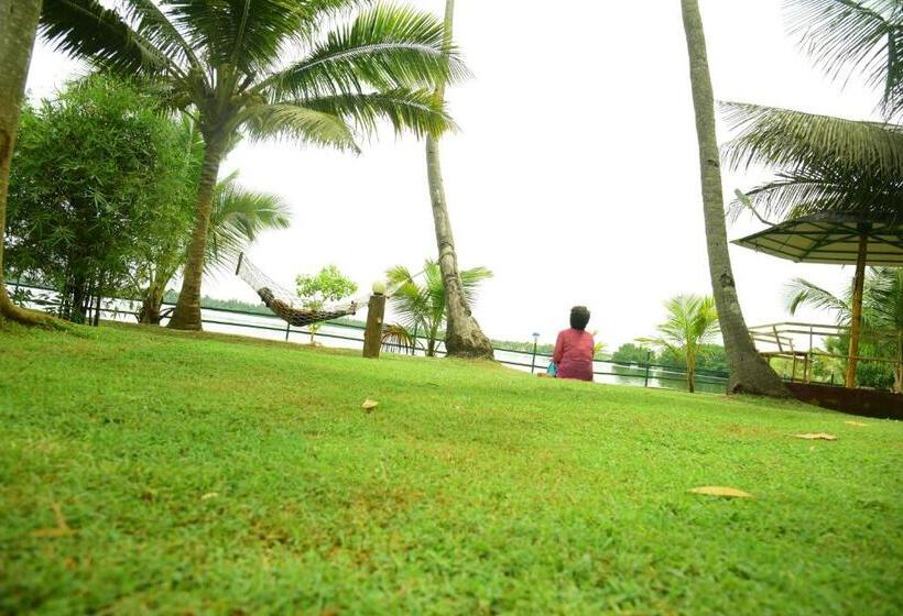 Lake N River Resort Munroe Island