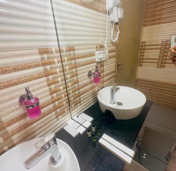 Lake N River Resort Munroe Island