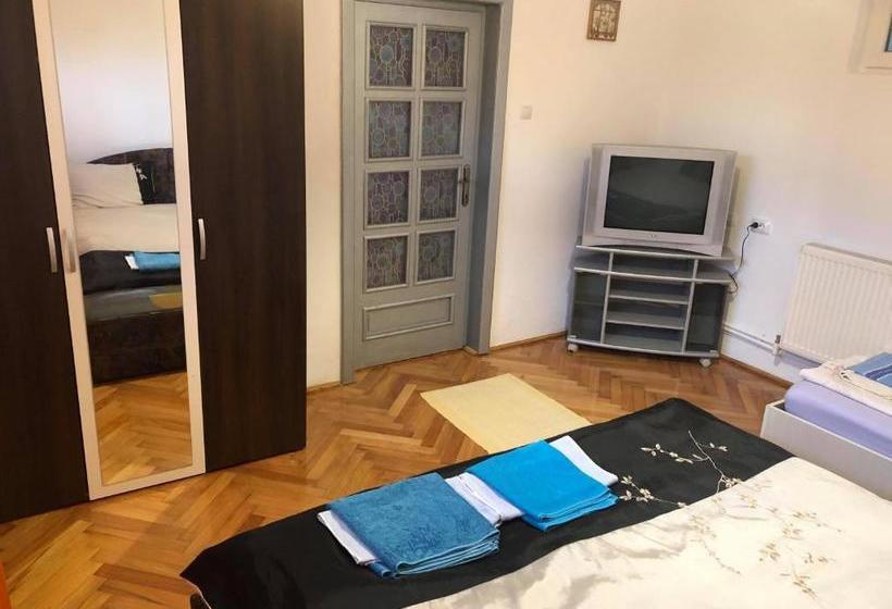 Пансион Casa Banc