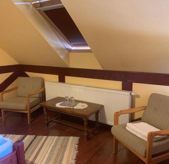 بنسيون Casa Lenke