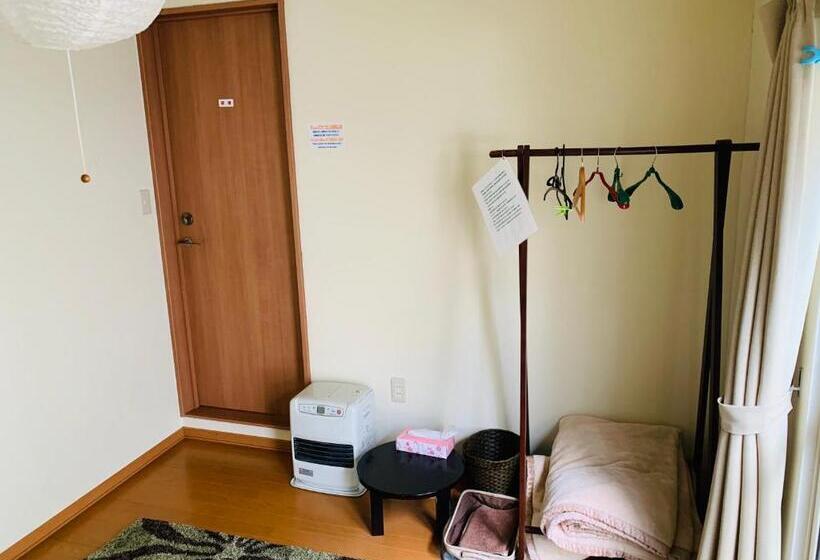 פנסיון Guesthouse Tomaya