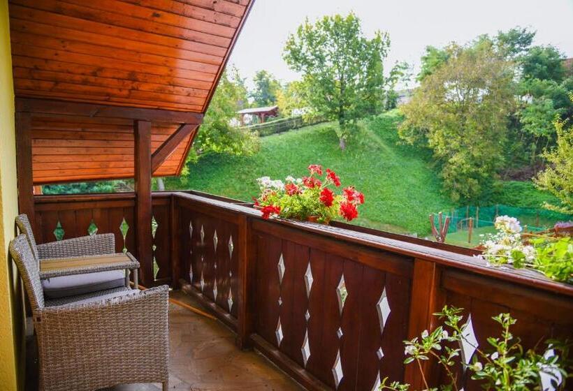 膳宿费 Mokus Vendeghaz