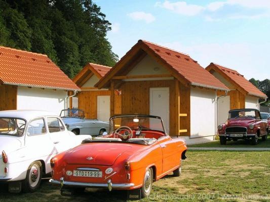 ペンション Penzion A Kemp Koruna