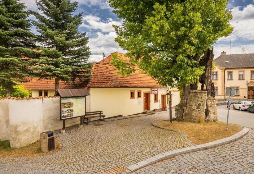 ペンション Penzion A Kemp Koruna