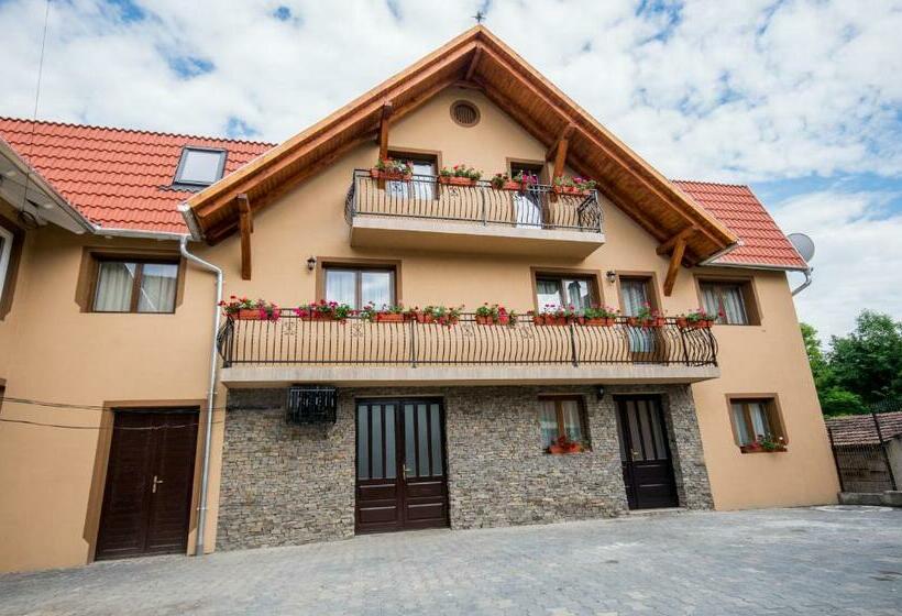 펜션 Sziklakert Fogadó