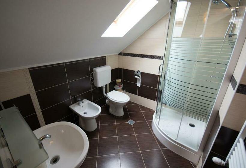 펜션 Sziklakert Fogadó