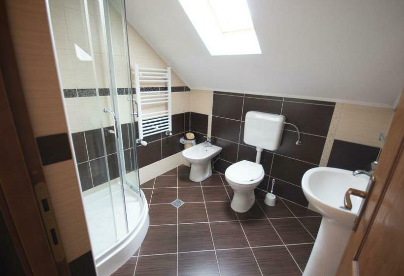 펜션 Sziklakert Fogadó