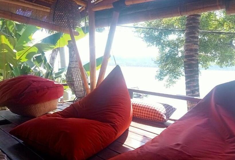 פנסיון Tanjungan