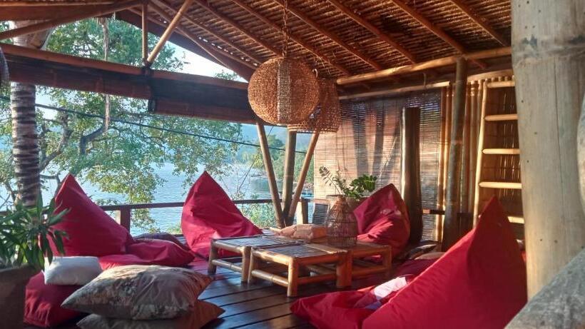 פנסיון Tanjungan