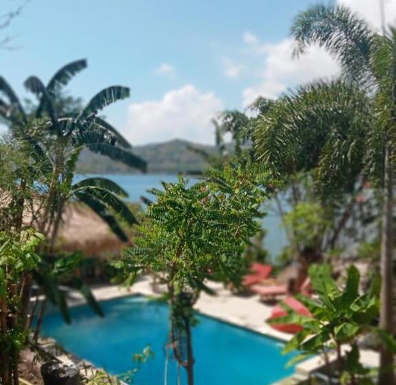 פנסיון Tanjungan