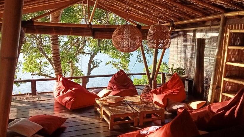 פנסיון Tanjungan